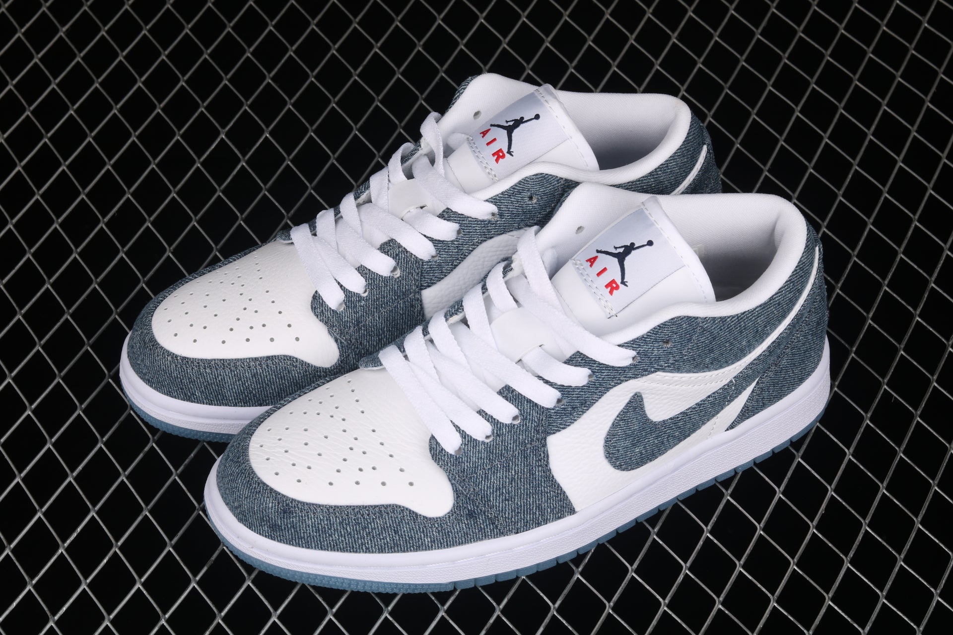 Wmns Air Jordan 1 Retro Low  Denim  315921-141