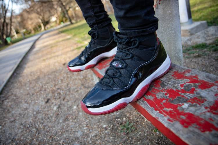 Air Jordan 11 Retro  Bred  2019 378037-061