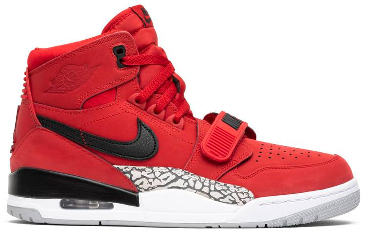 Jordan Legacy 312  Toro  AV3922-601