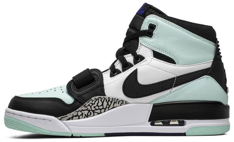 Jordan Legacy 312  Igloo  AV3922-013