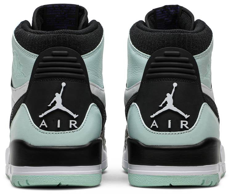 Jordan Legacy 312  Igloo  AV3922-013