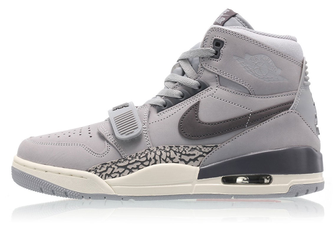 Jordan Legacy 312  Wolf Grey  AV3922-002