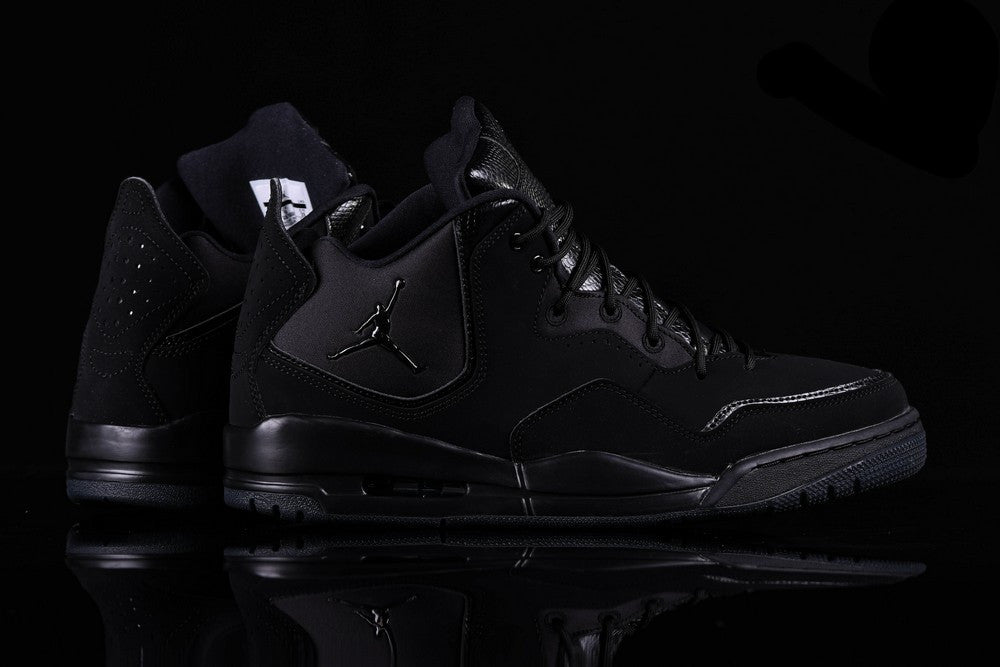 Jordan Courtside 23  Triple Black  AR1000-001