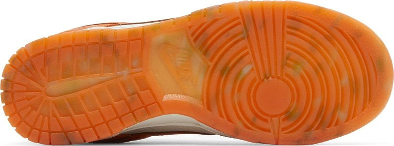 Wmns Dunk Low  Cracked Orange  FN7773-001